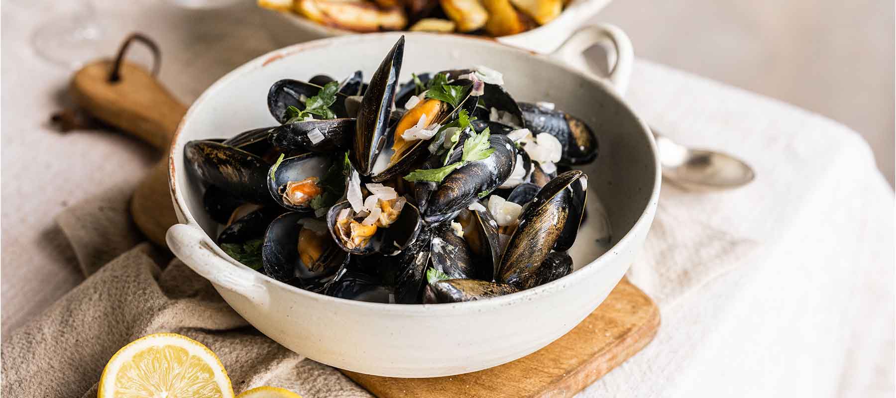 Moule à La Crème Bretonne Petit Moulé Nature Paysan Breton, Un Nouveau Cream Cheese Signé Laïta 23 Moules à la Crème Recipe – Wright Brothers Home Delivery