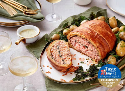 Salmon En Croute for 4-5 with Tarragon Sauce