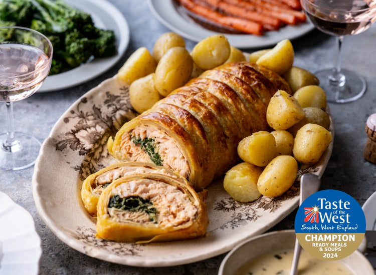 Salmon En Croute for 6-7 with Tarragon Sauce