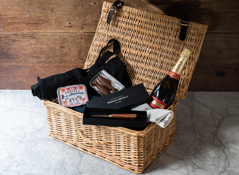 Luxury Champagne & Chocolate Fish Gifts Hamper - Wright